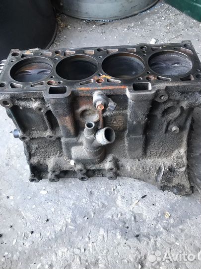 Блок цилиндров ваз 11193