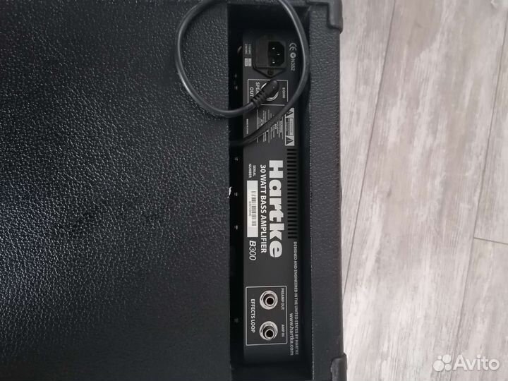 Басовый комбик Hartke B300