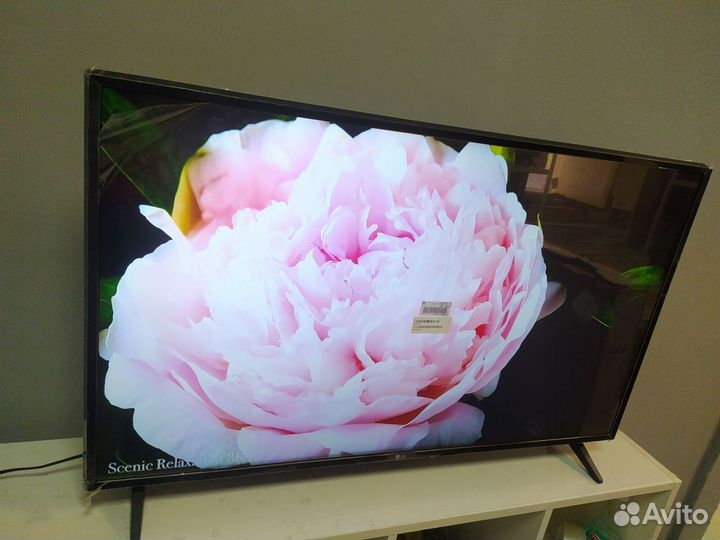 Метровый красочный 4K LG, SMART TV, Wi Fi, 43