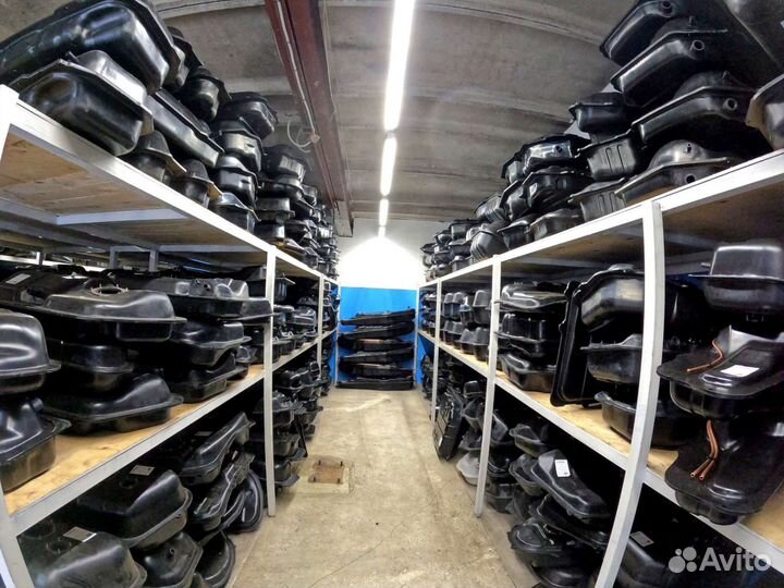 Топливный бак Toyota Hiace