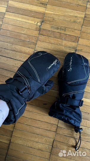 Горнолыжные перчатки