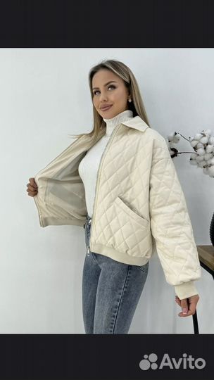 Бомбер кожаный бежевый