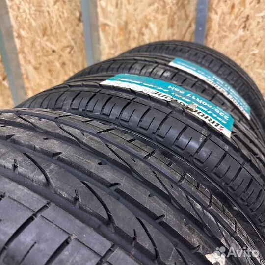 Bridgestone Dueler H/P Sport 225/60 R17 99H