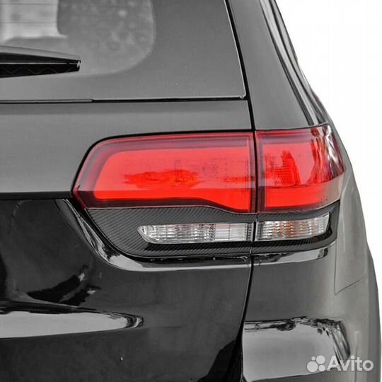 Задний фонарь Jeep Grand Cherokee SRT