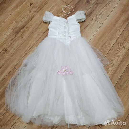 Нарядное платье для девочки 122 128