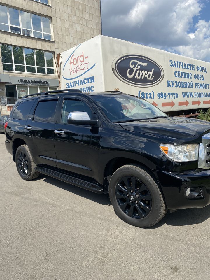 Toyota Sequoia: фото владельца