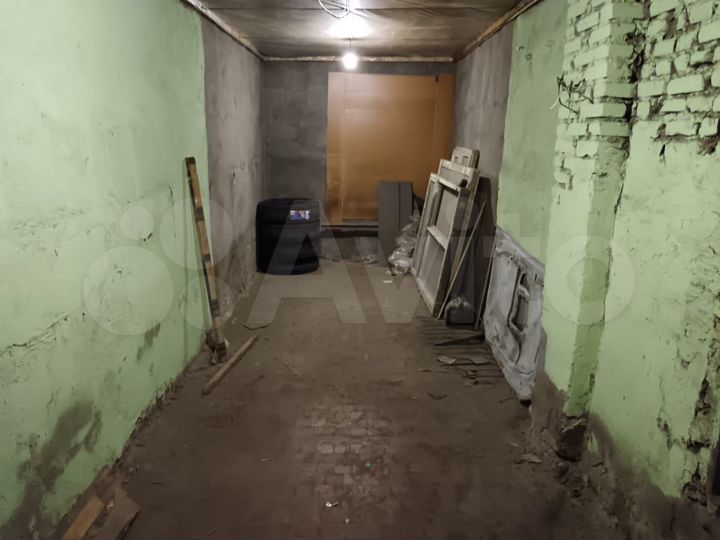 Гараж, > 30 м²