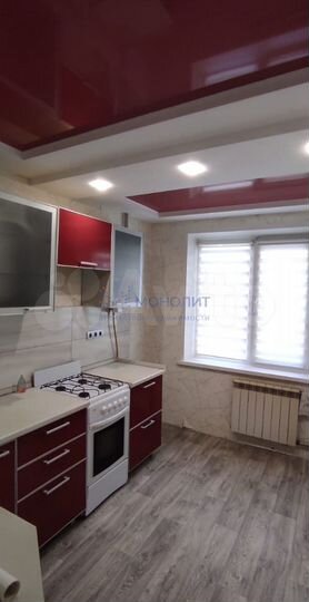 2-к. квартира, 52 м², 1/9 эт.