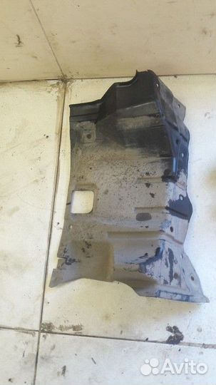 Пыльник двигателя правый Mitsubishi Lancer