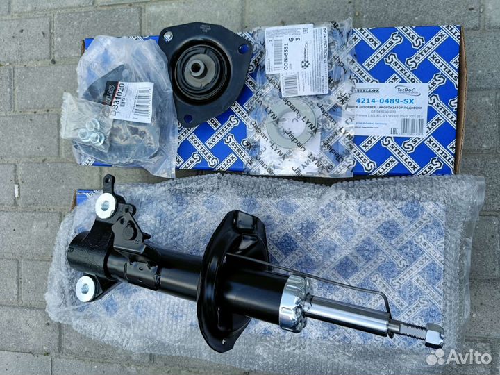 Амортизаторы комплект Ниссан примера P12 2006г