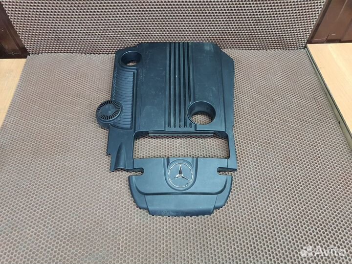 Крышка двигателя декоративная 271 w204 C-class