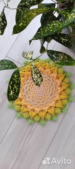 Салфетка на стол ручная работа