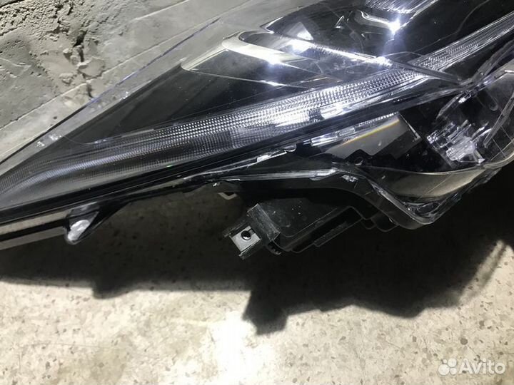 Фара Toyota Corolla