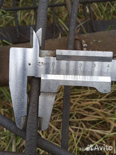 Металлическая ограда, забор, ограждение