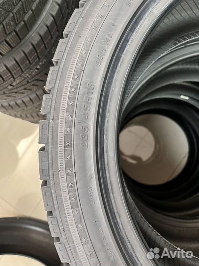 Sailun Ice Blazer Arctic 235/45 R18 98K