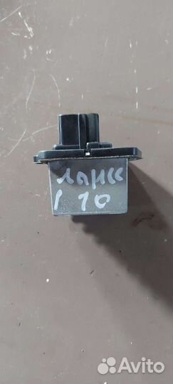 Резистор печки на Mitsubishi Lancer 10