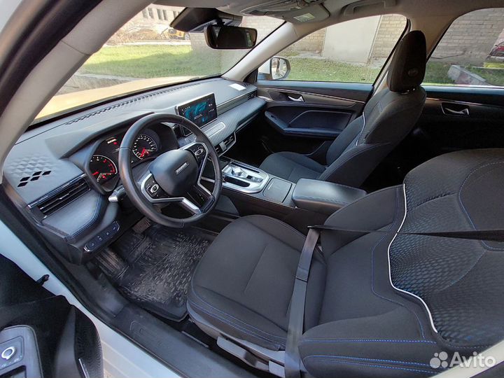 Требуется водитель новые авто без пробега