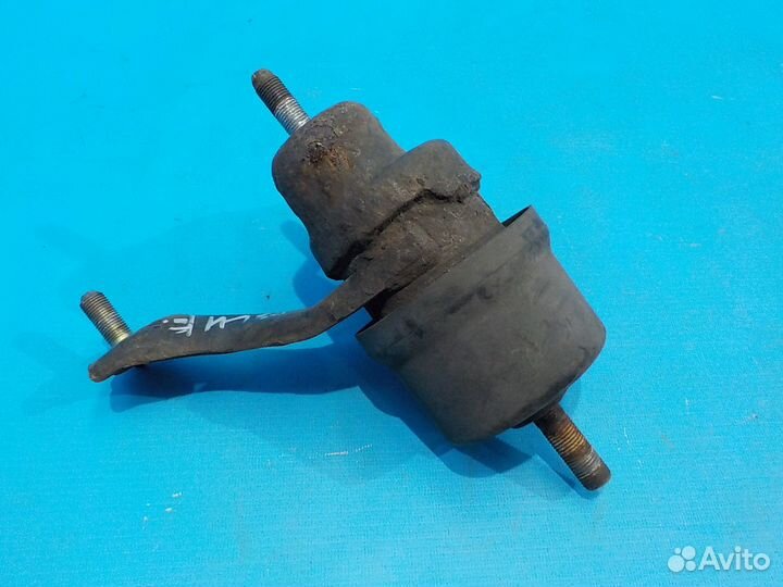 Опора двигателя (подушка) левая lexus RX 2 (300/33