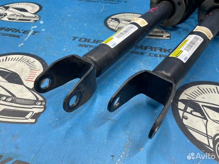 Стойки передние Mercedes-Benz C-Class WDD205