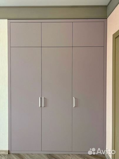 Шкаф распашной как IKEA