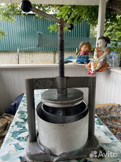 Соковыжималка механическая