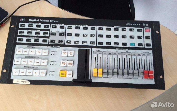 Odyssey B2 Цифровой видеомикшер новый