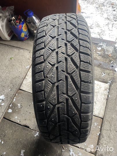 Tigar SUV Ice 235/65 R17