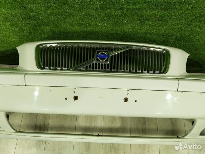 Бампер передний Volvo V70 SW 2.4 B5244S 2003