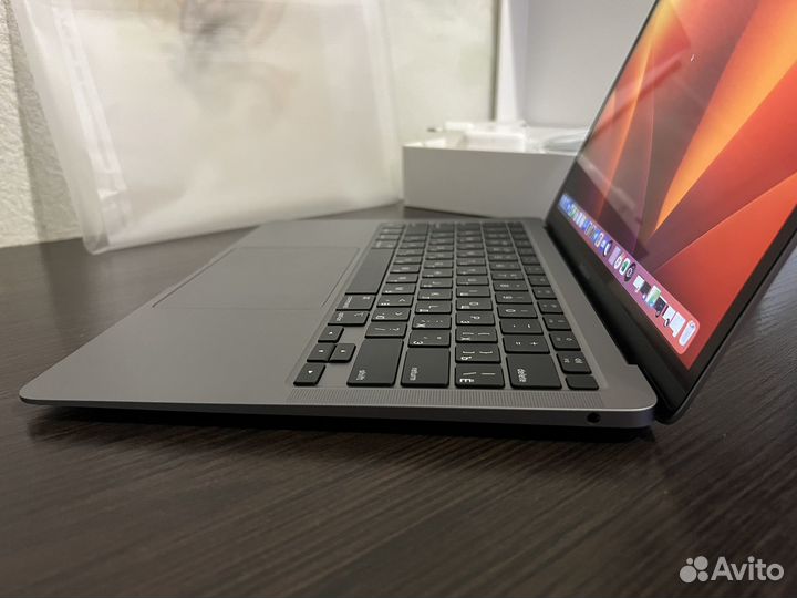 Macbook air 13 2020 m1 8gb 256