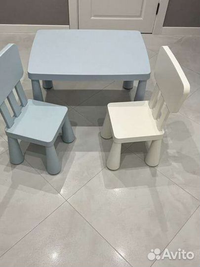 Детский стол и 1 стула IKEA маммут