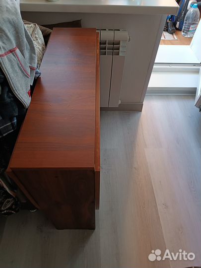 Стол тумбовый