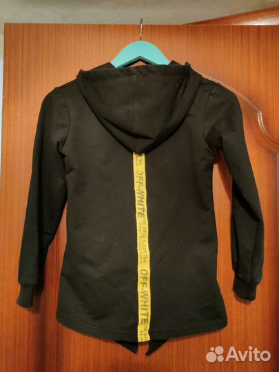 Костюм спортивный