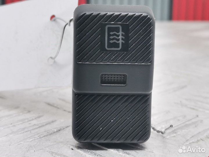 Кнопка обогрева заднего стекла Volkswagen T4