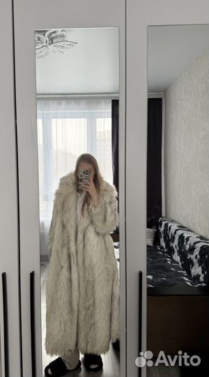 Искусственная шуба белая