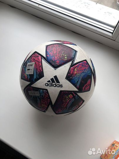 Футбольный мяч adidas лига чемпионов 2020