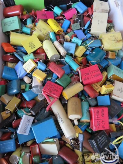 Конденсаторы и другие радиодетали