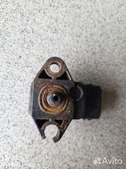 Датчик давления топлива Mitsubishi Montero Sport 1