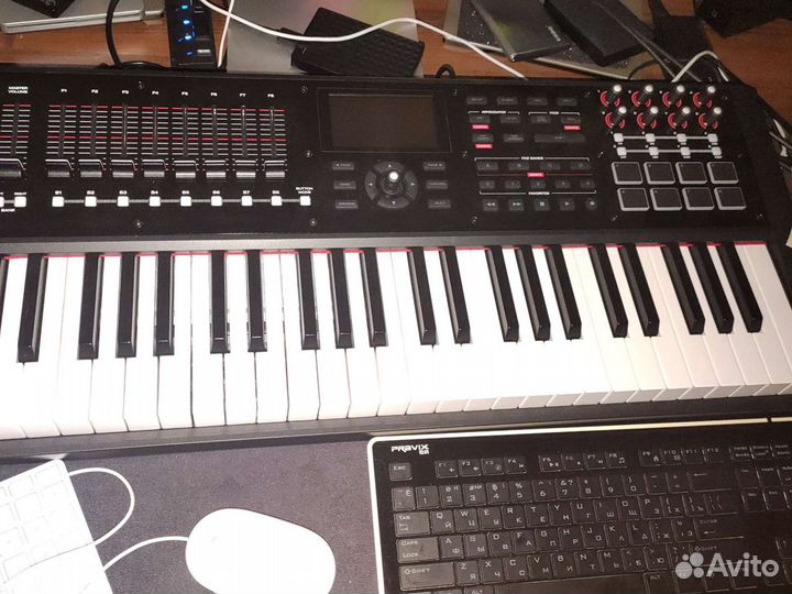 M audio ctrl 49 миди клавиатура