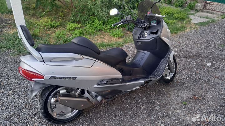 Максискутер Suzuki Skywave 250
