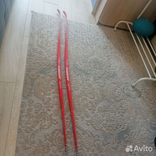 Беговые лыжи atomic