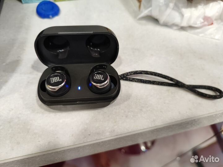 Беспроводные наушники jbl flow pro