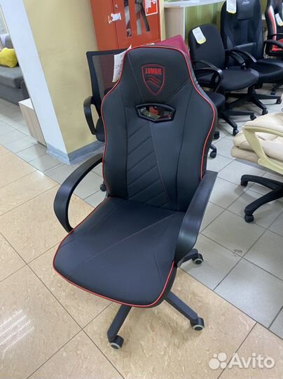 Кресло игровое бюрократ