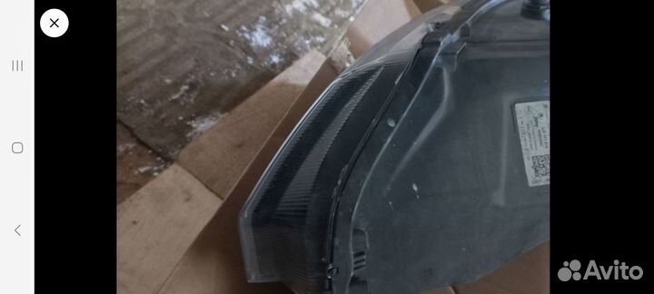 Фара передняя правая на Шкода Рапид