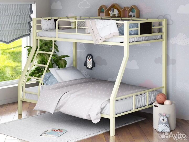 Двухъярусная металлическая кровать