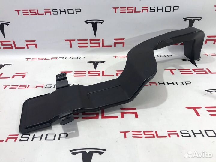 Воздуховод печки Tesla Model S рест. 2017