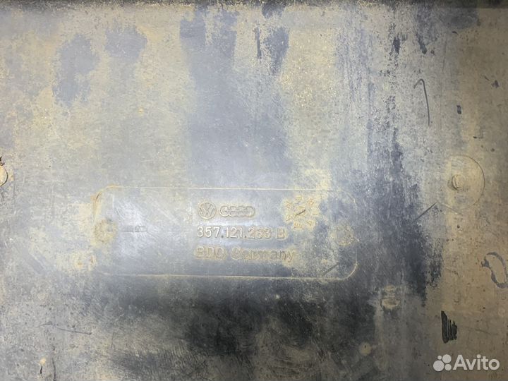 Воздуховод радиатора Volkswagen Passat B3