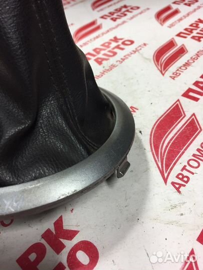 Чехол кулисы кпп Suzuki SX4 2011