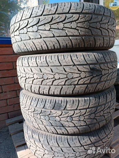 Nexen Roadian HP 215/65 R16 102H