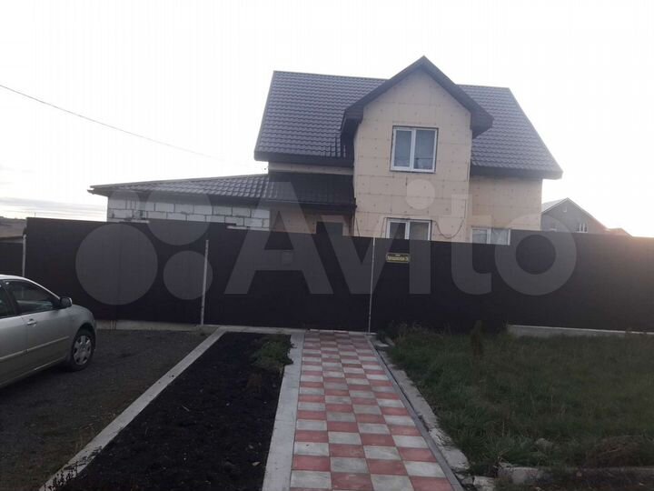 Коттедж 180 м² на участке 15 сот.