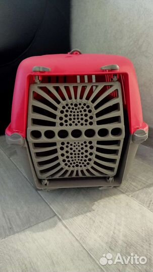 Переноска для кошек и собак